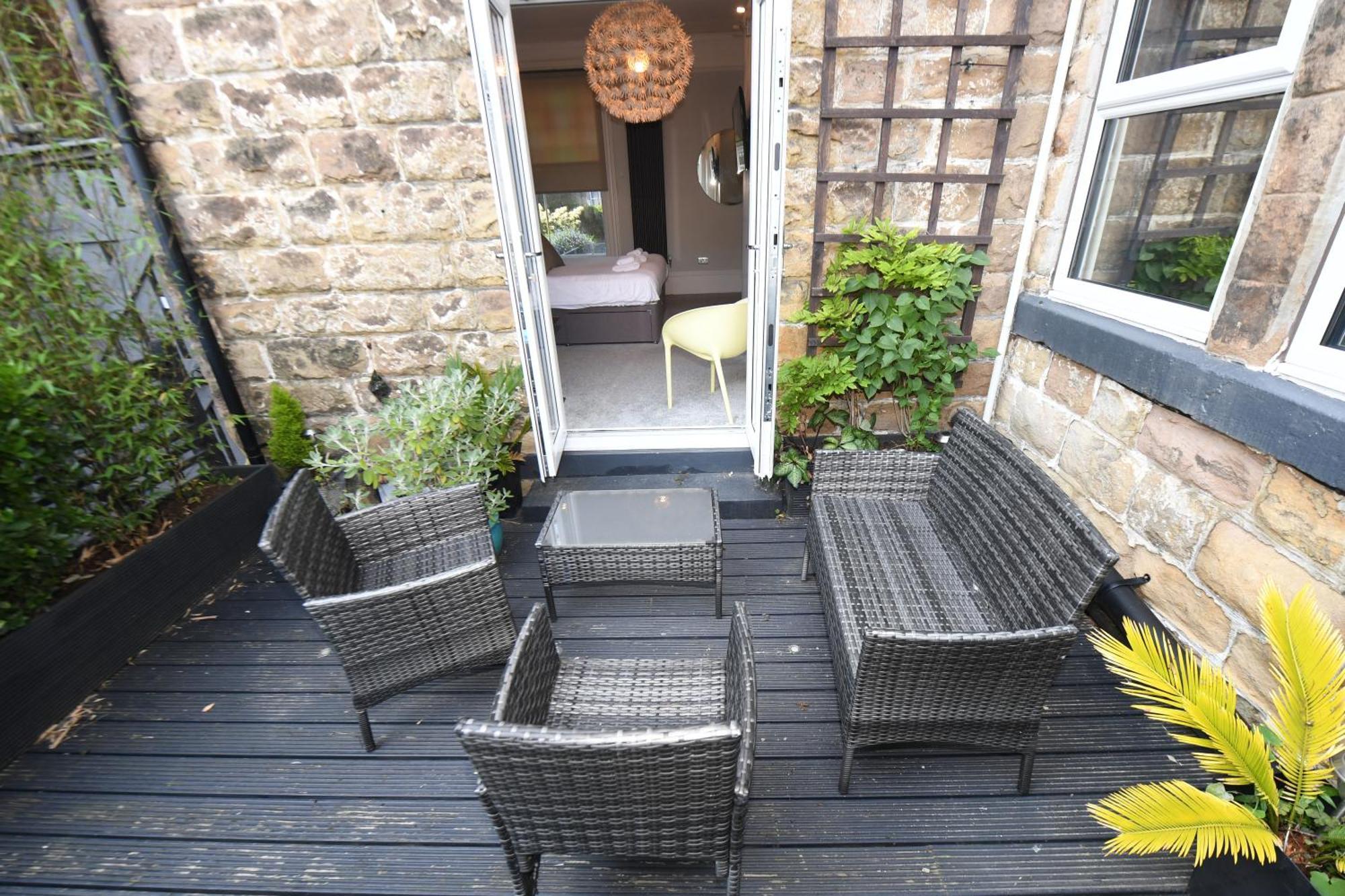 Harrogate Holiday Apartments - Courtyard Mews - Garden Экстерьер фото